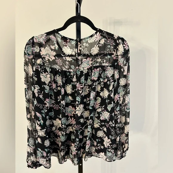 Vince Camuto women’s size xs top - Picture 4 of 5